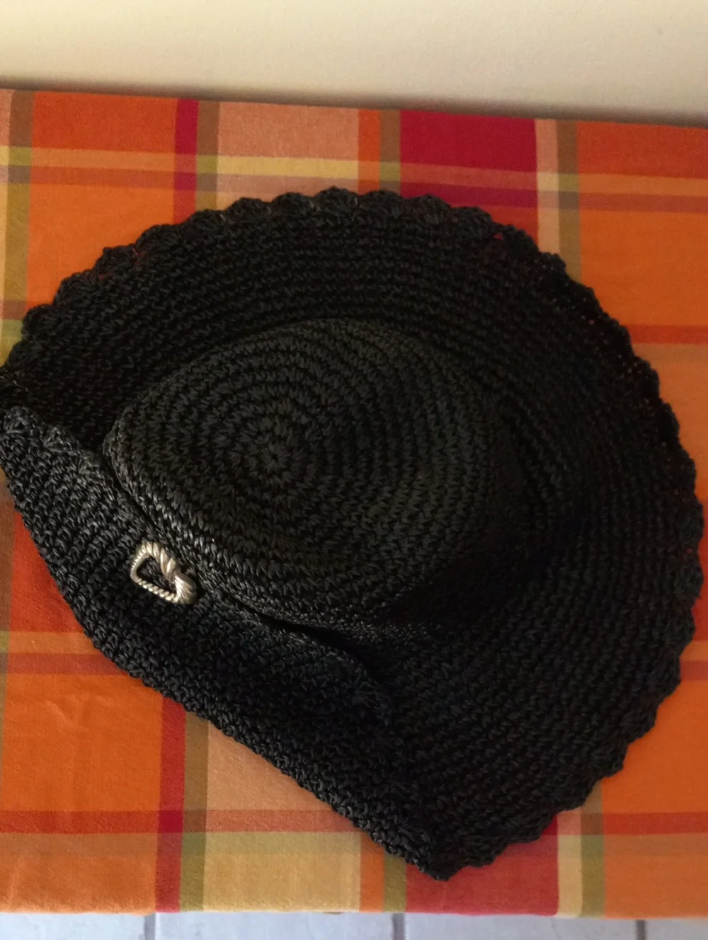 Black Woven Floppy Straw Hat With Heart Charm - OS